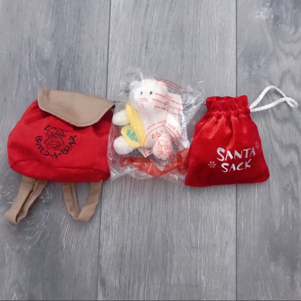 Assorted Build-A-Bear Clothes - Picture 4 of 5